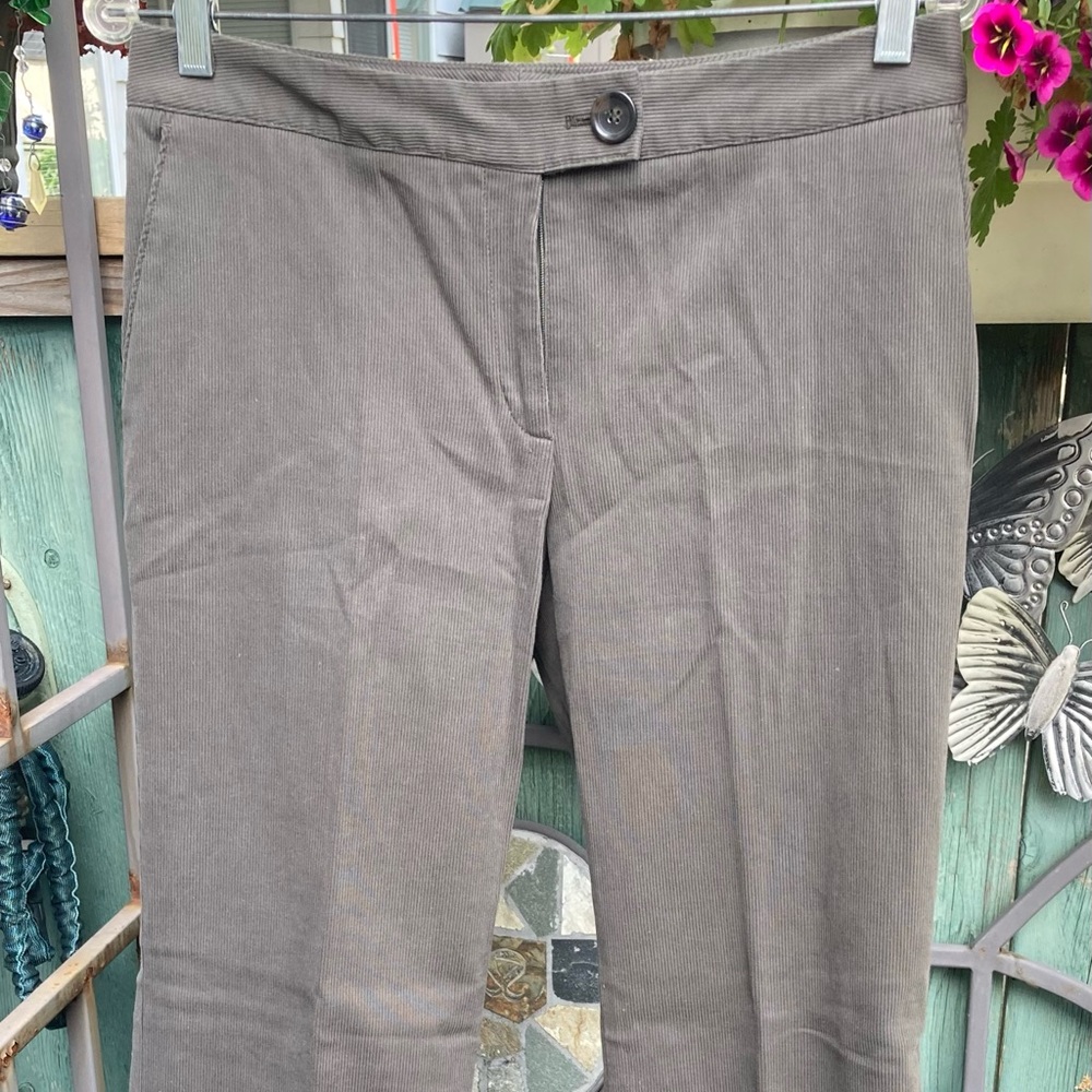 Ann Taylor Size 6 dress pants 98% cotton 2% Lycra